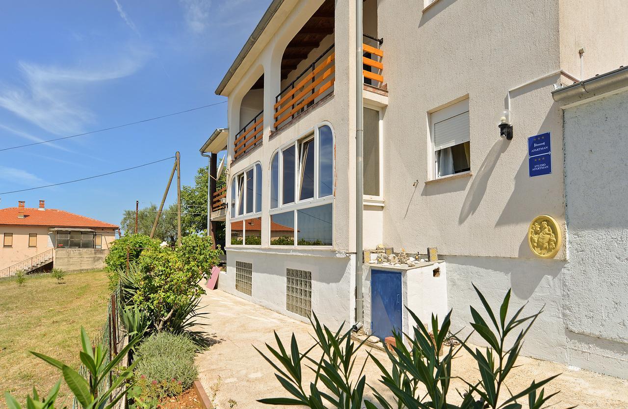 Apartments Dino 1374 بولا المظهر الخارجي الصورة