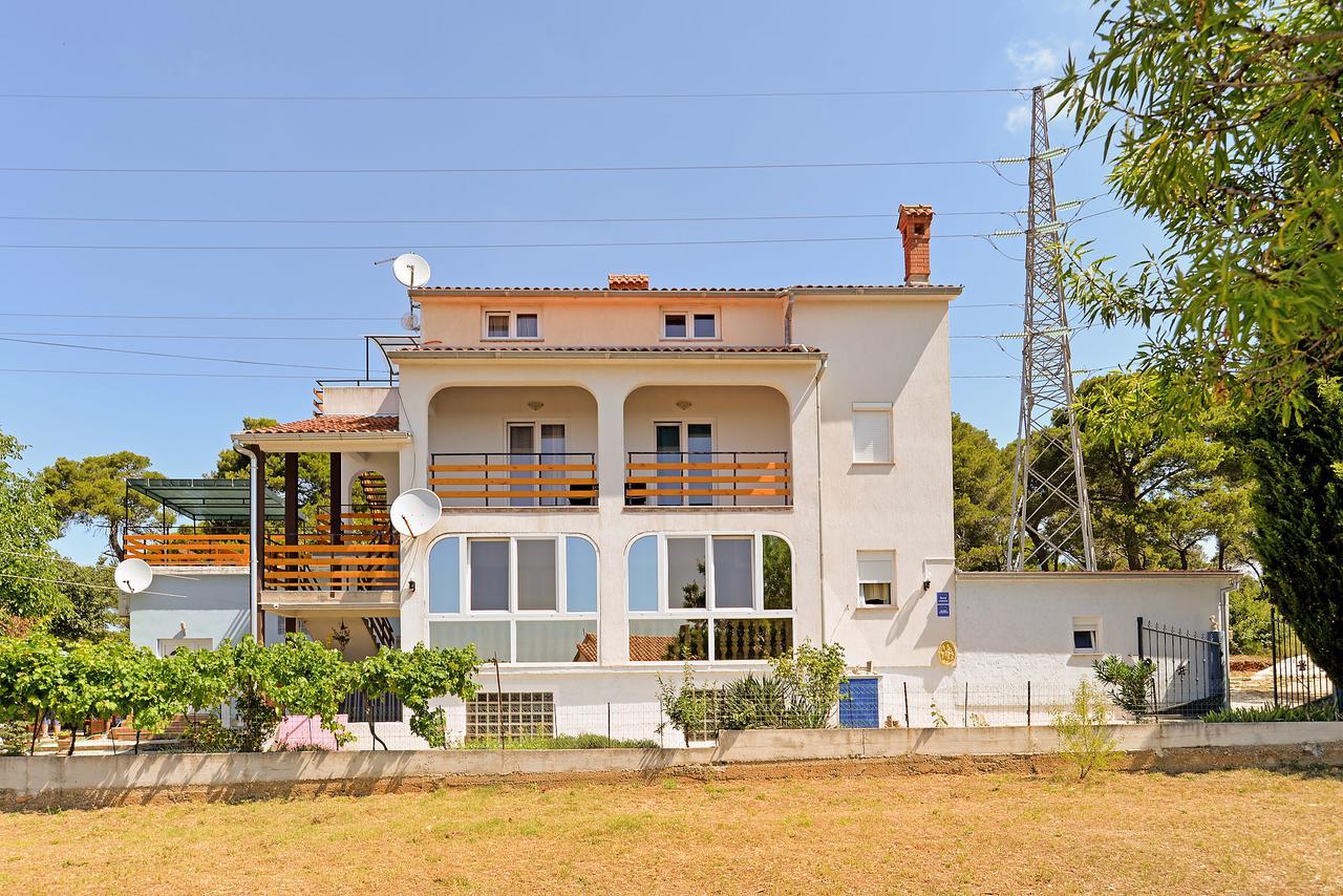Apartments Dino 1374 بولا المظهر الخارجي الصورة