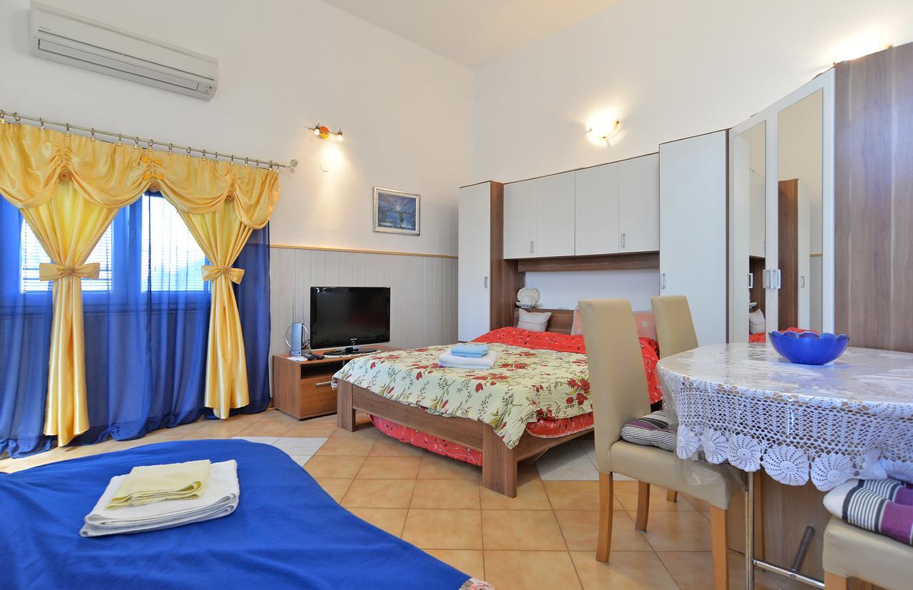 Apartments Dino 1374 بولا المظهر الخارجي الصورة